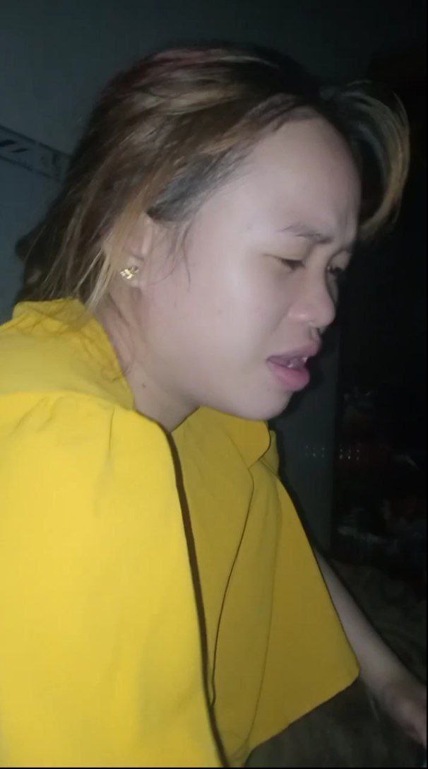 Cậu đeo bao nhanh lên lồn tớ ướt lắm rồi