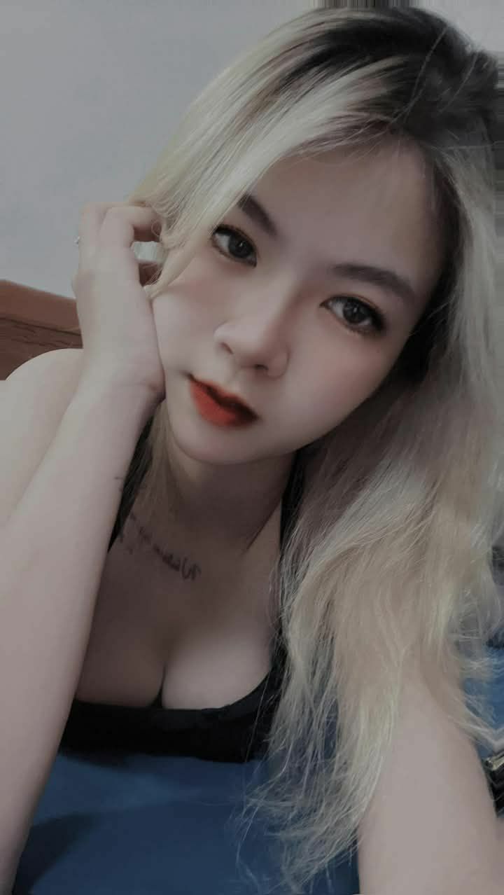 Địt nhau vụng trộm cùng người yêu của thằng bạn thân
